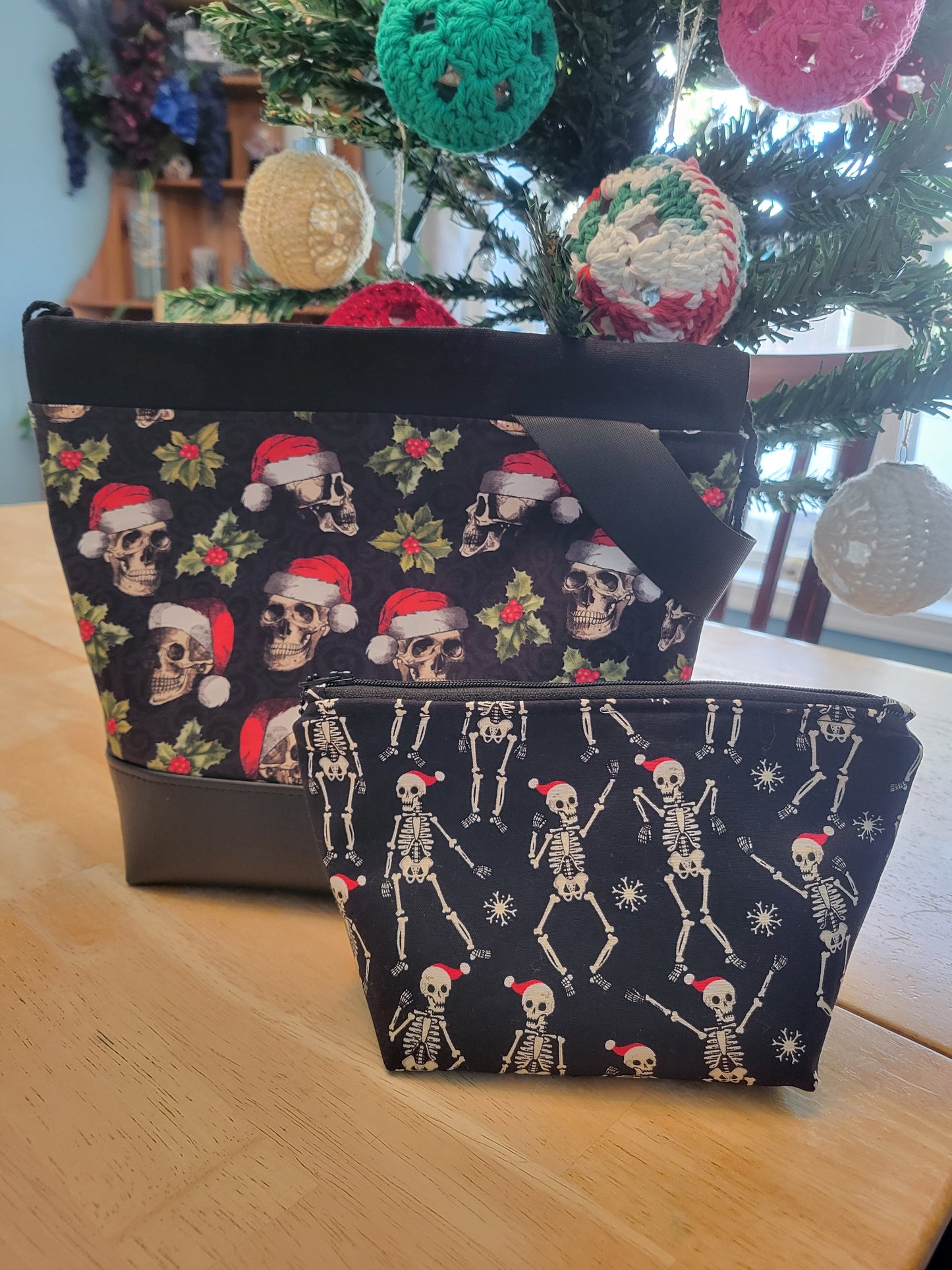 Christmas/Gothmas Skulls Drawstring project bag