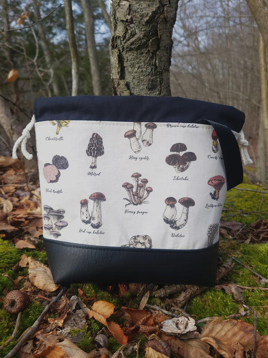 Botanical Mushrooms Drawstring Bag