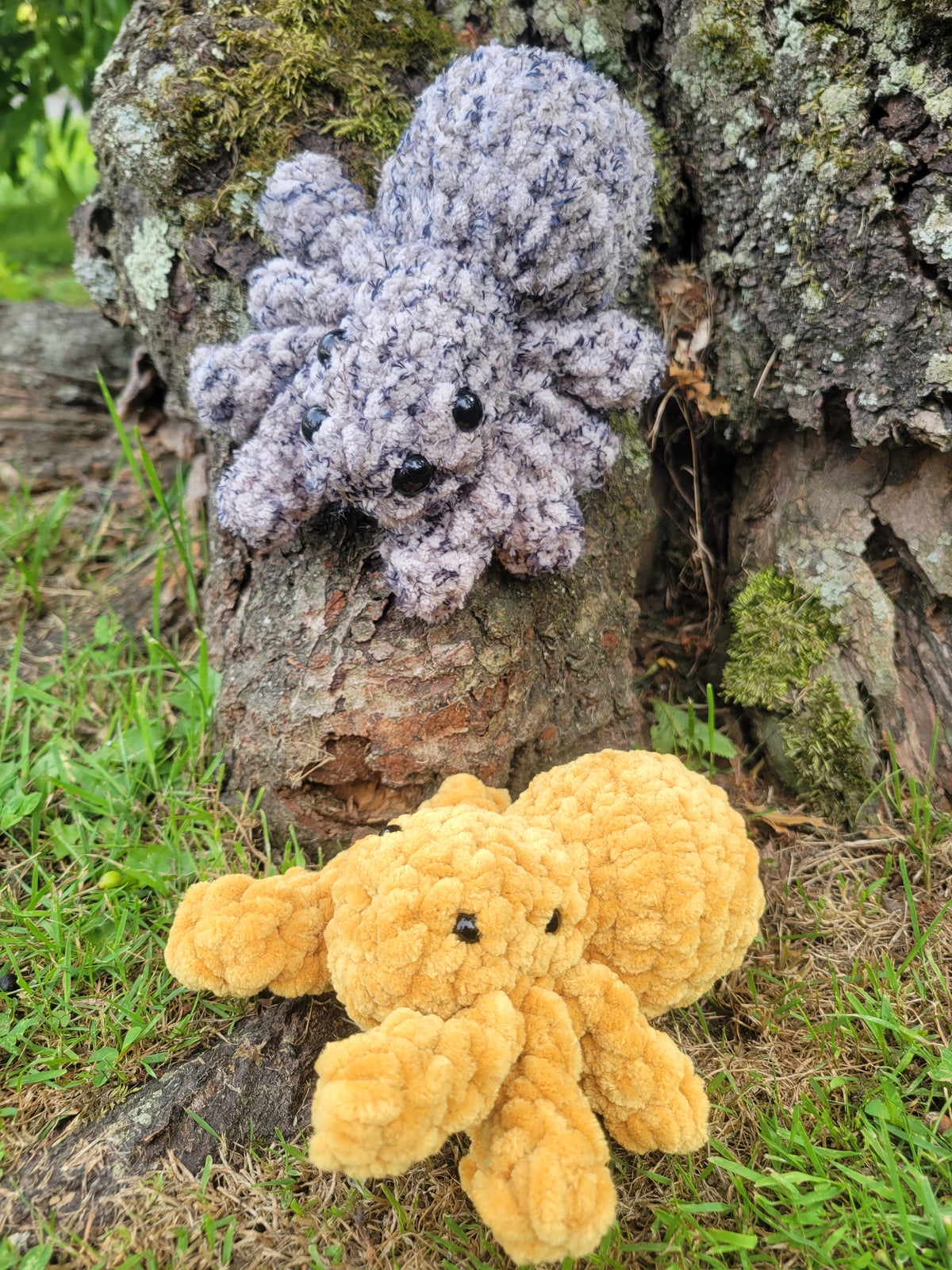 Crocheted spider plushy
